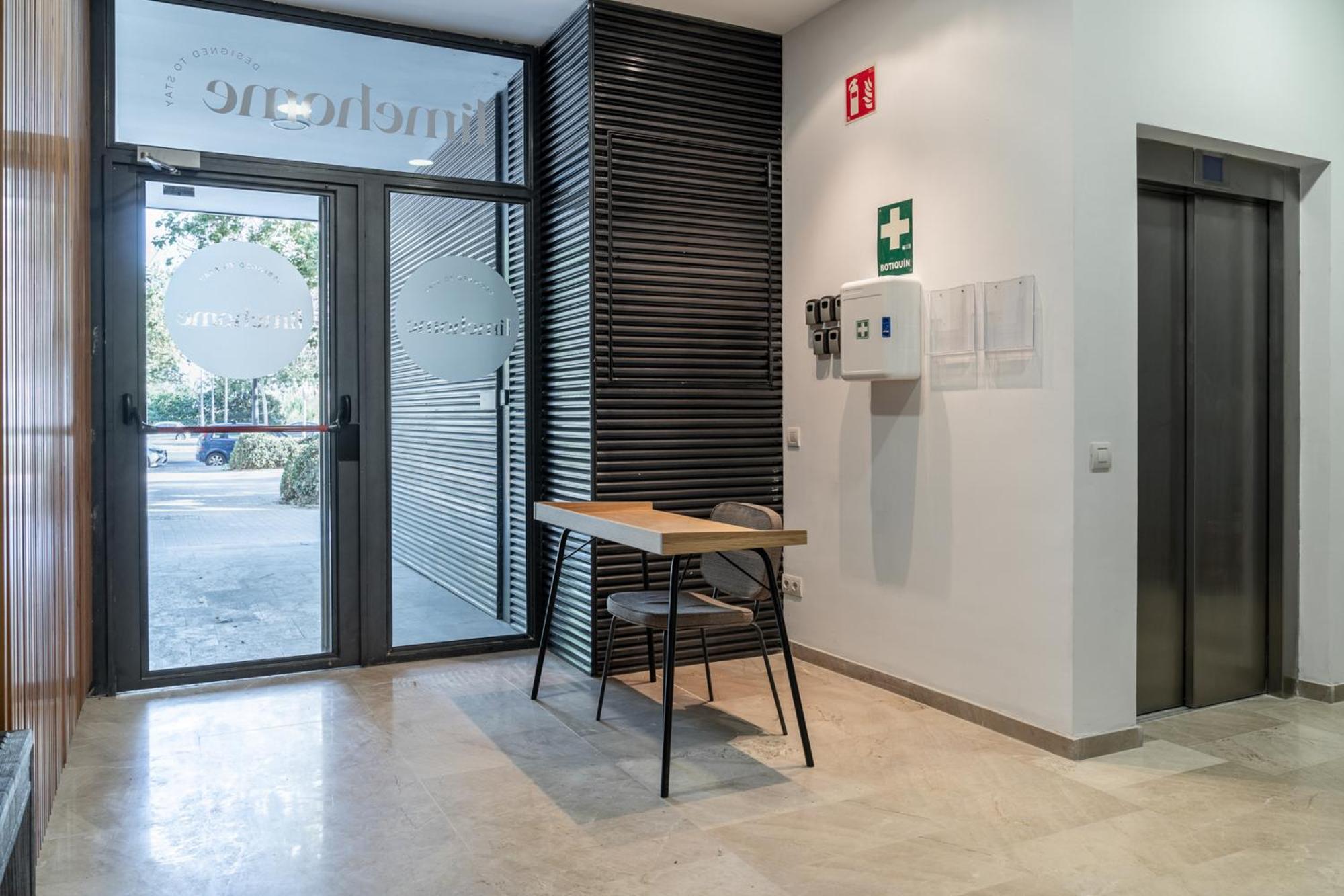 Limehome Valencia Carrer D'Antonio Ferrandis 外观 照片