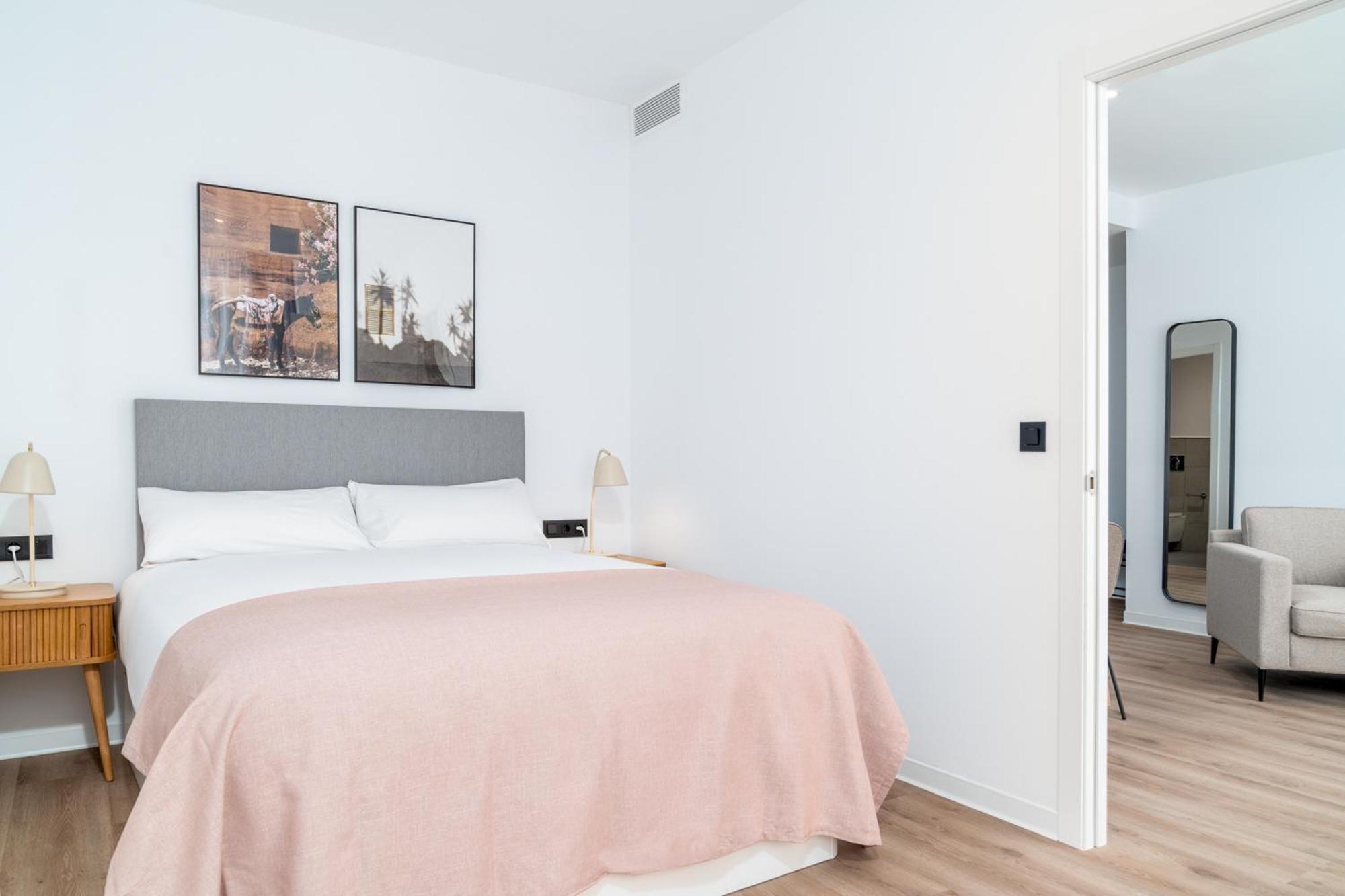 Limehome Valencia Carrer D'Antonio Ferrandis 外观 照片