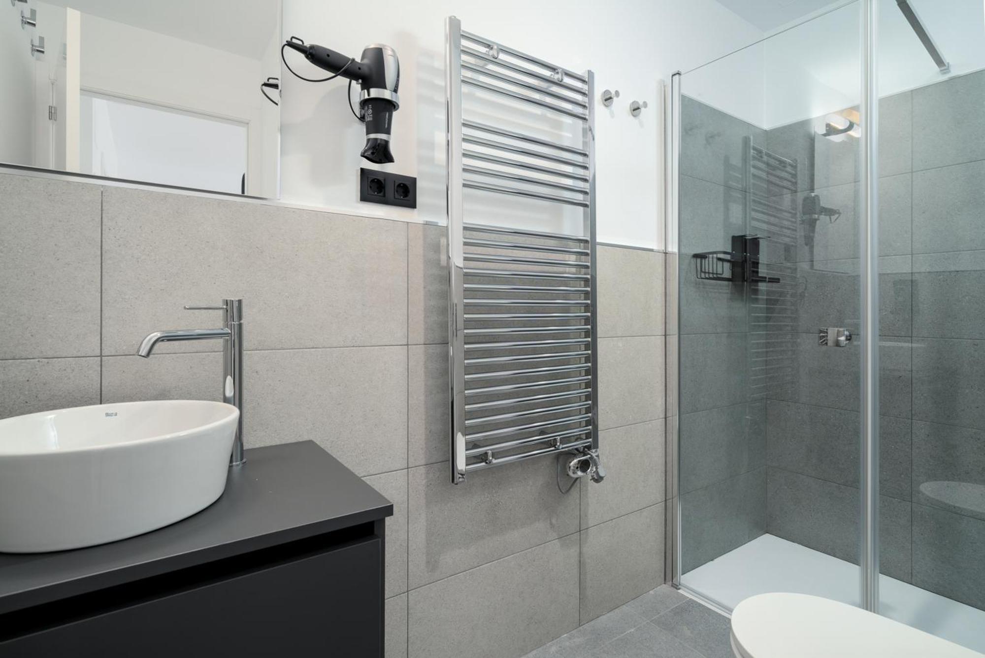 Limehome Valencia Carrer D'Antonio Ferrandis 外观 照片