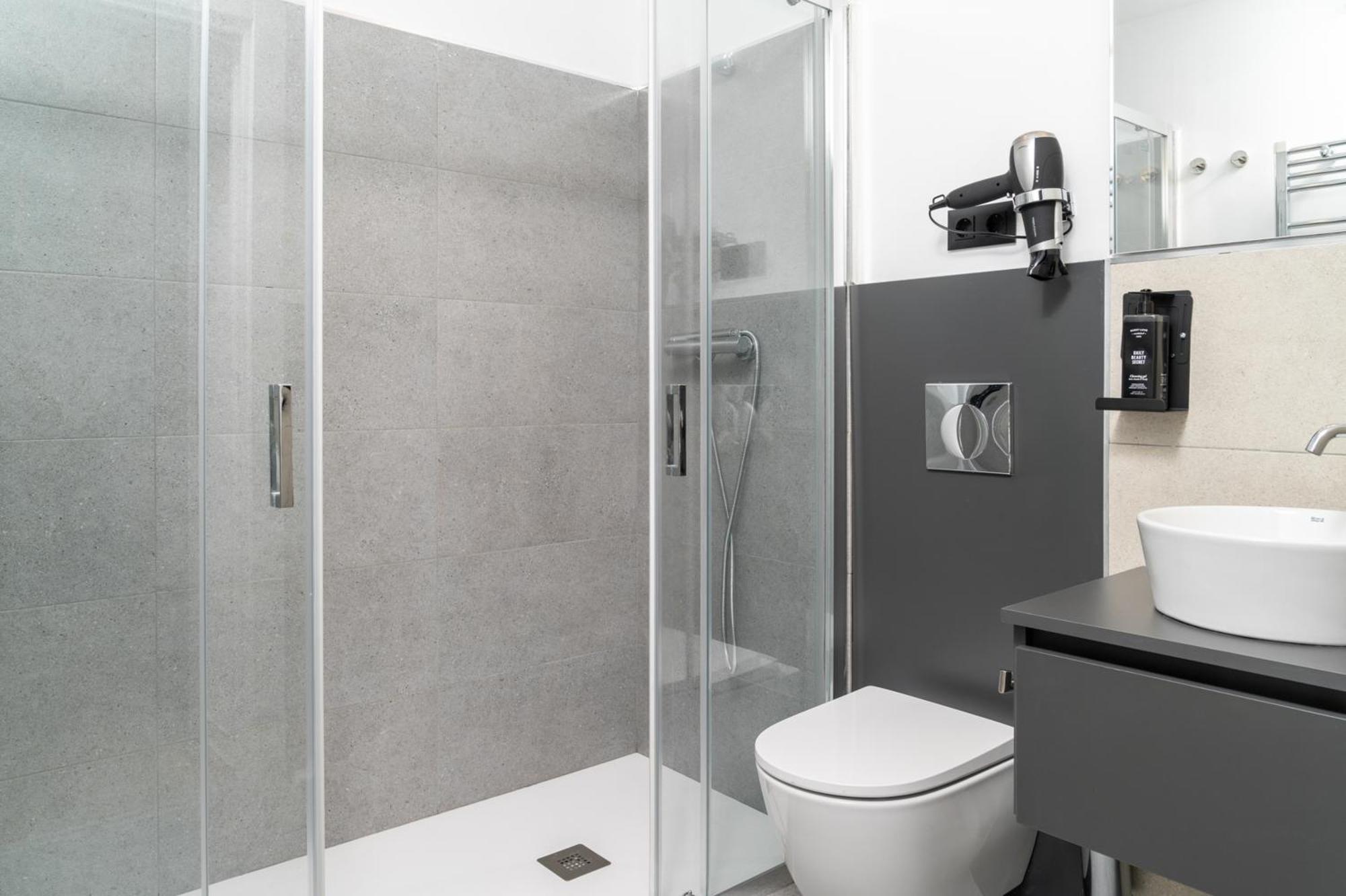 Limehome Valencia Carrer D'Antonio Ferrandis 外观 照片