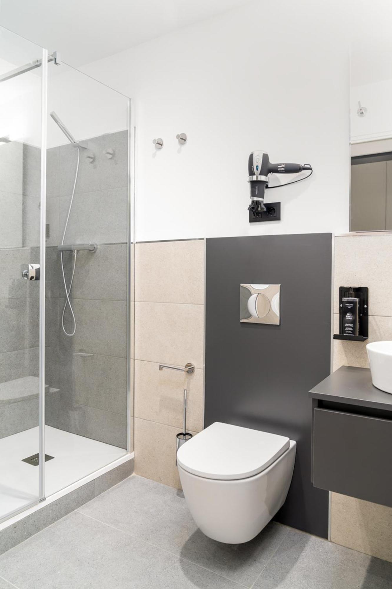 Limehome Valencia Carrer D'Antonio Ferrandis 外观 照片